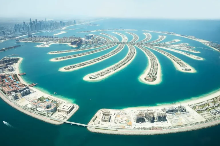Dubai On Budget: 8 Sneaky Tips To Visit Dubai For Less Dubai On Budget: 8 Sneaky Tips To Visit Dubai For Less