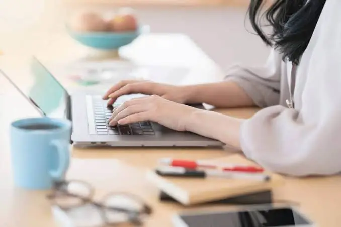 Uae Virtual Work Visa 2026: Requirements, Cost, And The New Income Rule